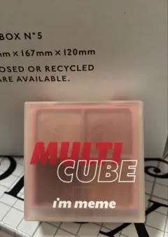I'm Meme Multi Cube アイシャドウパレットのサムネイル