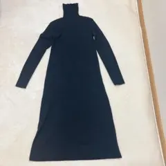 ユニクロ　M ネイビー タートルネック ニットワンピース　紺色　ロングスカート