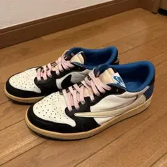 NIKE AIRジョーダン1×トラヴィススコット×フラグメント