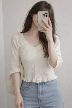 INGNI ホワイト 半袖Tシャツ Vネック