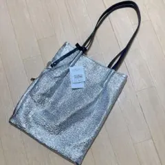 未使用新品 メタリックツマミハンドルフラットトートバッグ A4のサムネイル