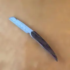 折りたたみナイフ