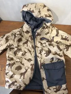 patagonia 動物柄 フード付きジャケット