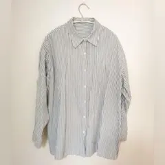 シンプルストライプシャツ