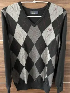 FRED PERRY ダイヤモンドパターン Vネック　セーター M