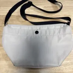 軽量ナイロン サコッシュ ショルダーバッグ ライトベージュ