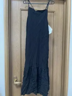 しまむら　キャミワンピース ブラック　黒　シーズンリーズン　キャミワンピ