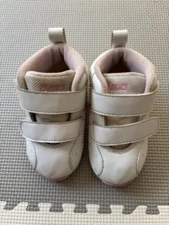 ベビーシューズ ホワイト ピンク 星柄