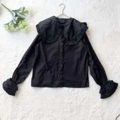 丸襟　フリル付き長袖シャツ 黒　カロリナグレイサー