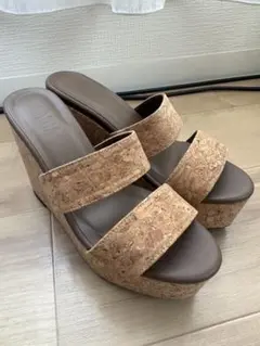 再値下げ✨GYDA2ライン コルク風サンダルMのサムネイル