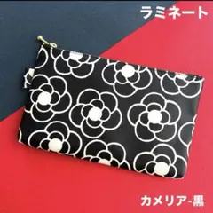 674 ポーチ　（カメリア-黒）　ハンドメイド　ラミネート　ポーチ