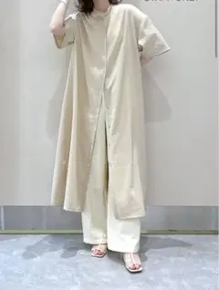 【前後着用可能】ローリーズファーム　シャーリングフレアワンピース