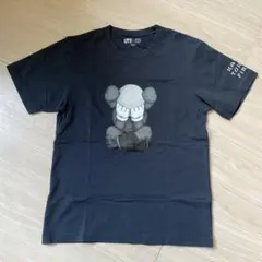 ユニクロ　UNIQLO Tシャツ　カウズ　Sのサムネイル