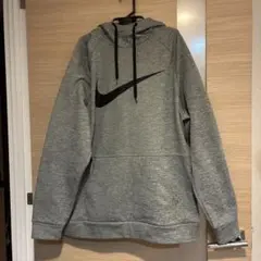 Nike グレー パーカー フード付き