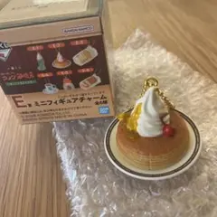 コメダ珈琲店　1番くじ　シロノワール