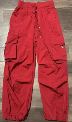 試着のみLOVETOXIC接触冷感ストレッチカーゴパンツ　チェリーピンク160のサムネイル