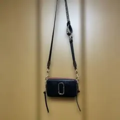 Marc Jacobs ブラックショルダーバッグ