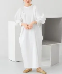 KBF ギャザーボリュームワンピース オフホワイト