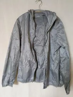 【極美品】ユニクロ ポケッタブルUVカットパーカ L 収納袋付き 撥水