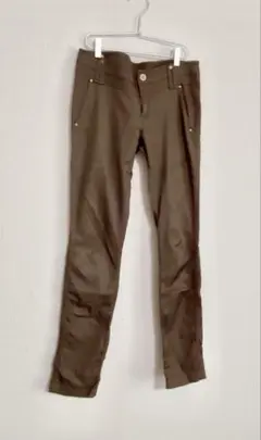 qualite カリテ ルーズフィット ギャザー入りサテン調カーキ色パンツ　２