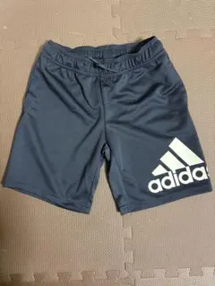adidas ネイビー ハーフパンツ 150