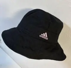 adidas バケットハット ブラック ピンク刺繍のサムネイル