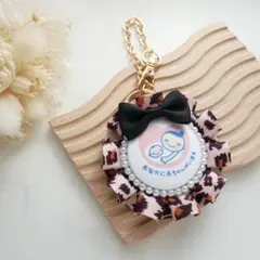 Item thumbnail for item 472f4b7b-b4d7-43b5-9ebf-5e1ffb07fd47