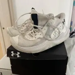 UNDER ARMOUR バスケットボールシューズ ホワイト - メルカリ