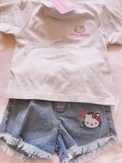 ハローキティ Tシャツ　デニムショートパンツ　90