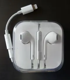 Apple 純正 ライトニング 有線イヤホン iphone 新品　未開封