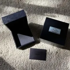 【美品】PRADA ネイビーギフトボックス
