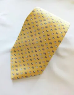 フェラガモ ネクタイ イエロー系　象柄　シルク100％