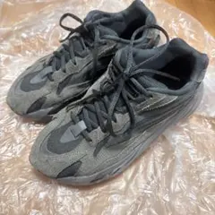 Yeezy 700 v2 Vanta ブラック 26.0cm FU6684