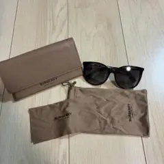 大幅お値下げ中❣️BURBERRY キャットアイサングラス