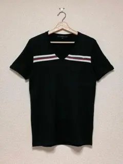 GUCCI Vネック Tシャツ シェリーライン ワンポイントロゴ - メルカリ
