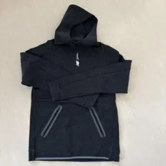 New Balance 帽衫 S 碼