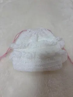 編み物 巾着 フリル付き 白