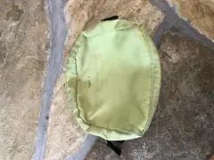 アニエスべー　ナイロン製ライトグリーンポーチ