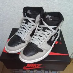 【本日限りで削除させて頂きます】ナイキ　エアジョーダン１ハイＯＧ　シャドウ2.0