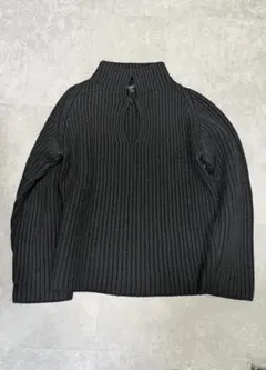 グッチ　ニット ブラック 胸開きのサムネイル