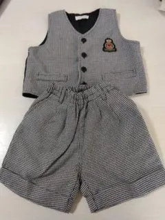 ベストとショートパンツのセット 90