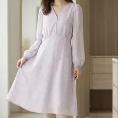 【美品】ATTRANGS 小花柄シフォンロングワンピース ラベンダー Vネック
