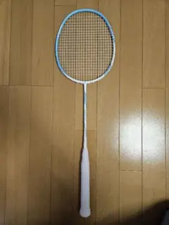 美品 カワサキ バドミントンラケット STELLA 500 2ヶ月のみ利用】バドミントンラケット KAWASAKI ステラ500 - メルカリ