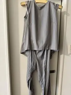 コムサイズムスーツ
