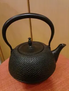 ほぼ未使用品　岩手県奥州水沢幸工芸　現代の名工 佐藤勝久造　糸目寸胴　南部鉄瓶 ほぼ未使用品 岩手県奥州水沢幸工芸 現代の名工 佐藤勝久造 糸目寸胴