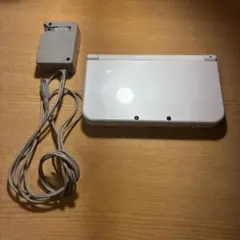ニンテンドー3DS LL ホワイト 本体とACアダプター
