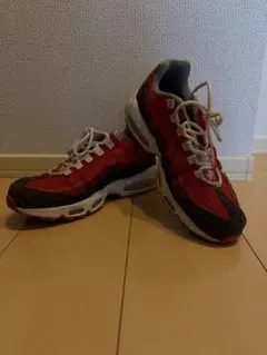 NIKE AIR MAX 95 レッド スニーカーのサムネイル