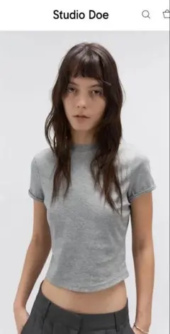 【新品未使用タグ付き】Studio Doe スーピマコットンTシャツ、グレイのサムネイル