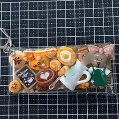 2. くまさん店長とカプチーノ コーヒーショップ ガチャ詰めポーチ