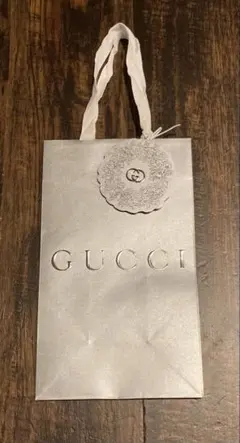 グッチ　クリスマス限定ショッパー　オーナメント　装飾付き